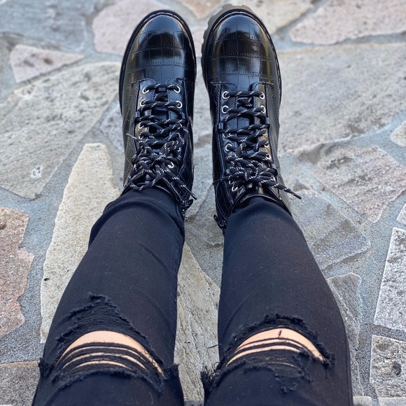 BAMBOO Shoes - Black Crocodile Lace Up Combat Lug Platform Bootie